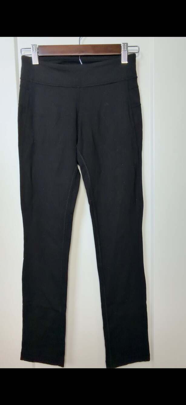 Lululemon Athletica Black Athletic Pants Leggings with Back Pocket_A103